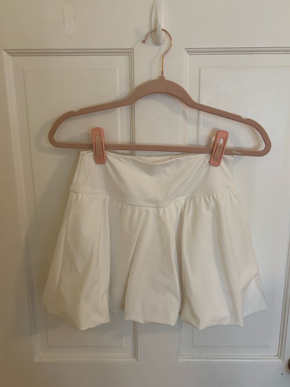 Hollister White Bubble Mini Skirt Size Medium